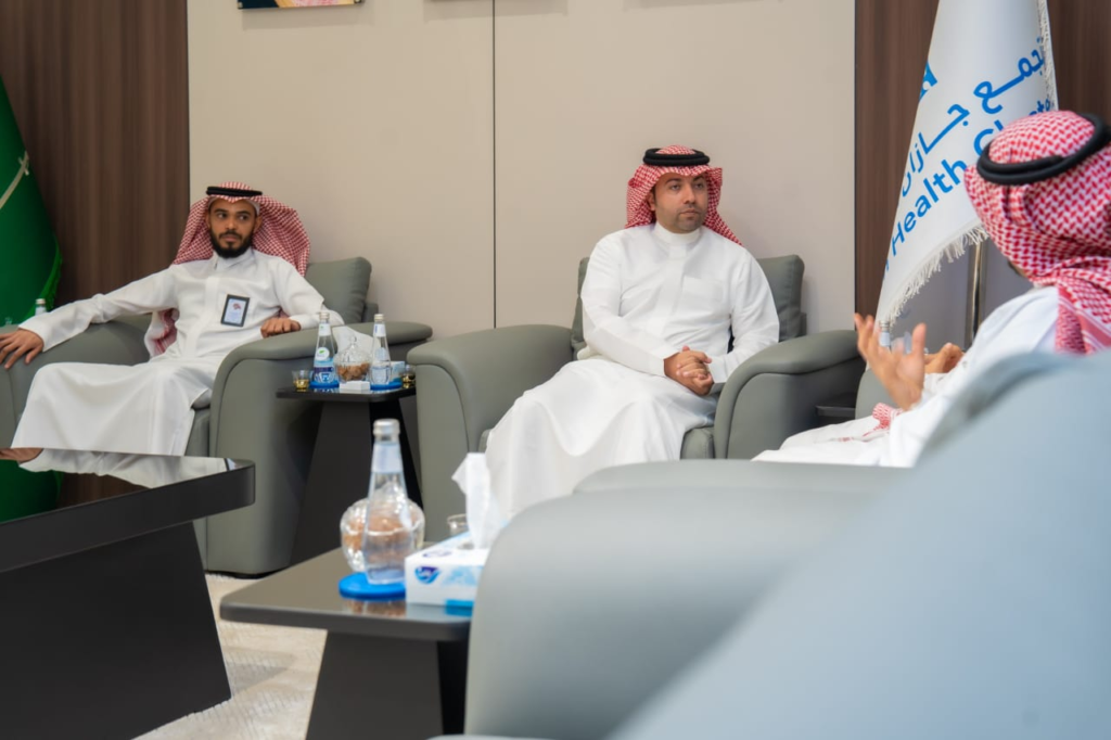 001000-1024x682 تجمع جازان الصحي وجمعية رعاية الأيتام بالمنطقة يبحثان سبل التعاون المشترك