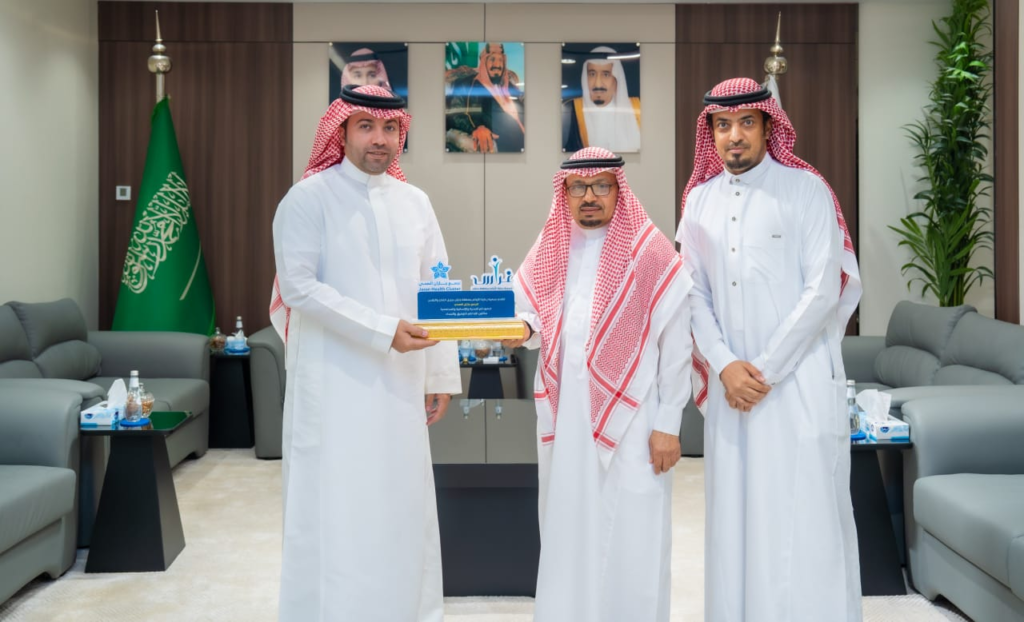 001100-1024x622 تجمع جازان الصحي وجمعية رعاية الأيتام بالمنطقة يبحثان سبل التعاون المشترك