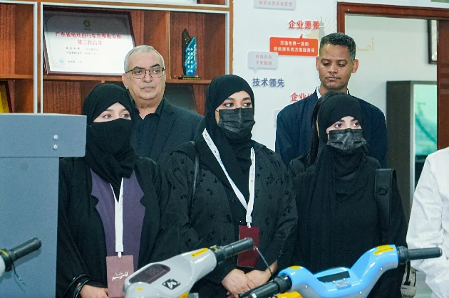 005400 وفد غرفة جازان يزور شركة قوانغتشو يونكو للمعدات الذكية في الصين