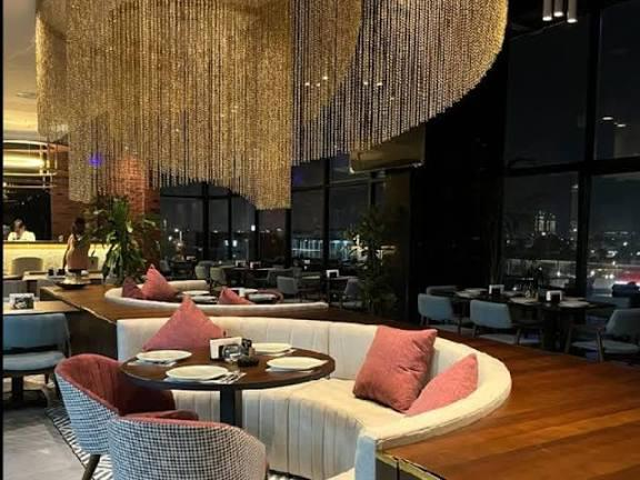 1110811 “إغلاق الأونجات.. بين حماية الذوق العام وحرية الترفيه”