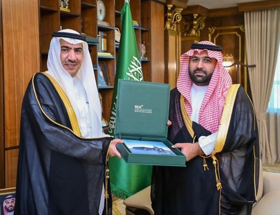 121215 أمير جازان يطّلع على مبادرات تطوير قطاع المقاولات بالمنطقة