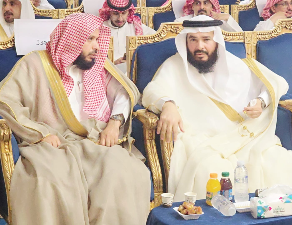 3021-1024x789 “كرنفال الحكميين.. ليلة وفاء تُوّجت بتكريم ثمانية من مبدعي القبيلة”