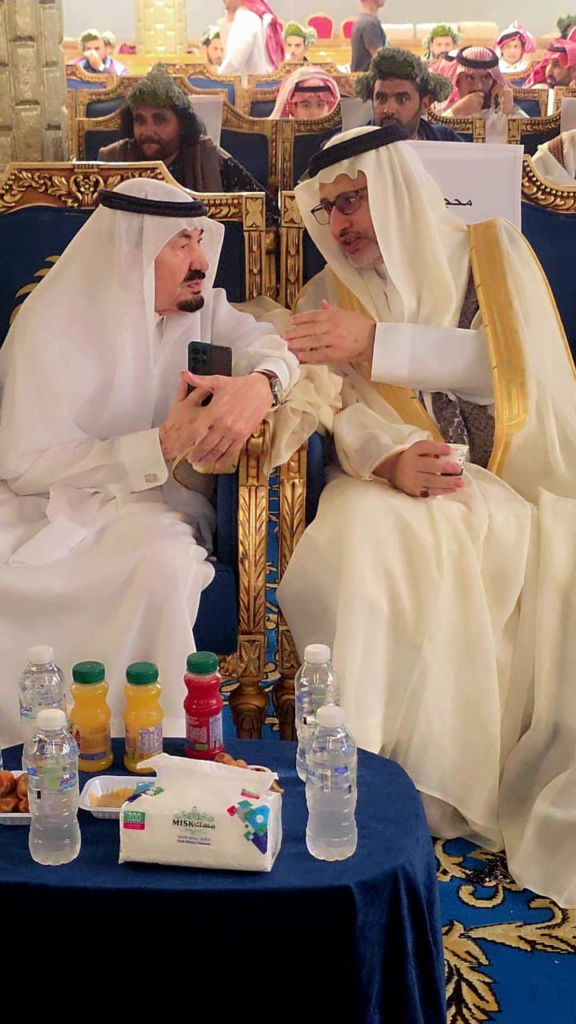 3027-576x1024 “كرنفال الحكميين.. ليلة وفاء تُوّجت بتكريم ثمانية من مبدعي القبيلة”