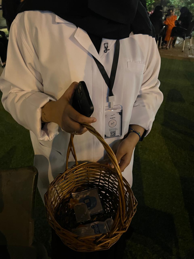 4486-768x1024 دفء العطاء”.. مبادرة تنثر الوعي وتحتضن شتاء العارضة