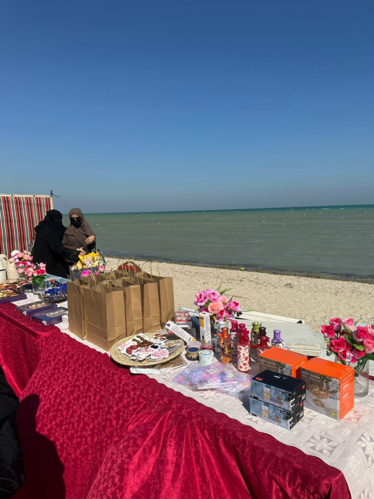 550108-768x1024 همسات الثقافي يختتم الرحلة الترفيهية لشاطئ العقير