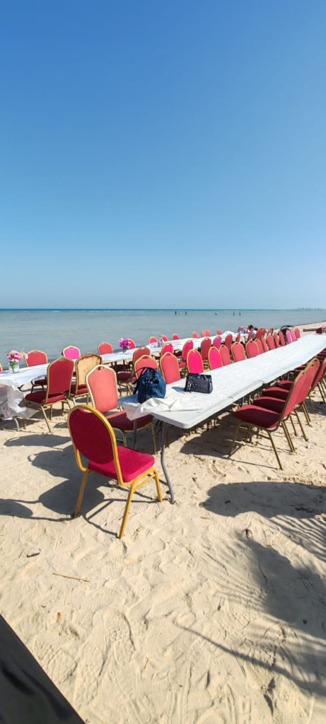 550109-461x1024 همسات الثقافي يختتم الرحلة الترفيهية لشاطئ العقير