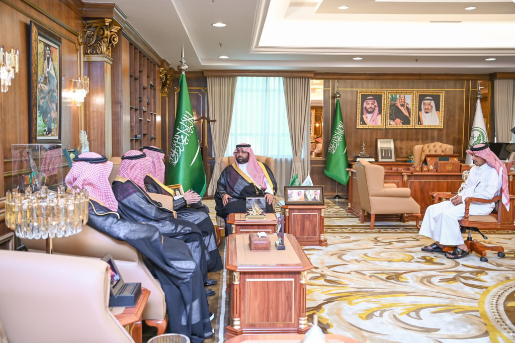 66012-1024x682 أمير منطقة جازان يستقبل أمين صندوق الشهداء