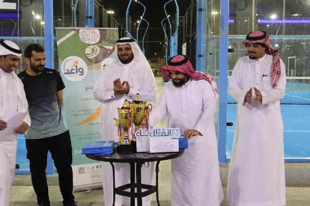 778797671 ختام بطولة البادل ضمن برنامج “واعد” بتنظيم جمعية إنماء الأسرية في فيفاء