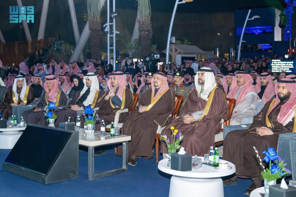 1000430702-1024x682 أمير منطقة الرياض يرعى حفل افتتاح متنزه "Six Flags مدينة القدية"