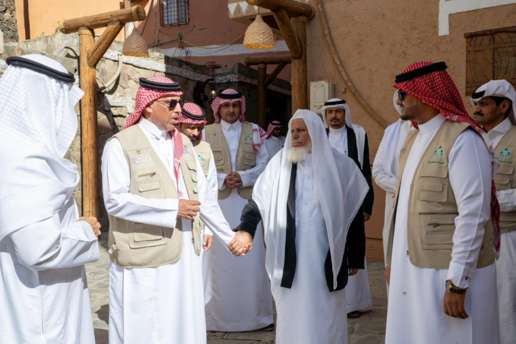 6090-1024x683 أمين جازان يتابع ميدانيًا تطوير مشاريع فيفاء