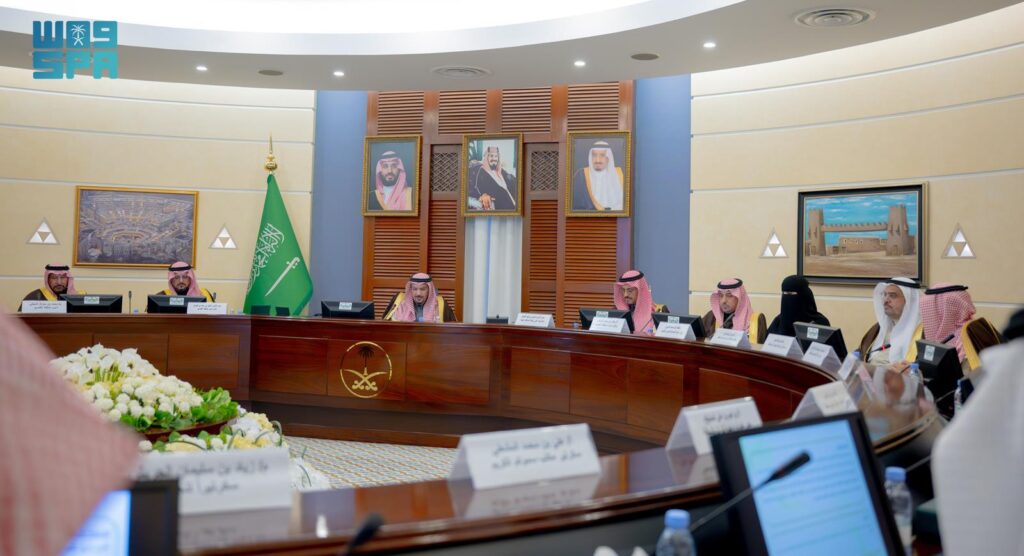 ٢٠٢٥١٢٢٩_١٦٠٧٠٩-1024x556 أمير القصيم يرأس اجتماع لجنة البيئة ويطّلع على مشاريع ومبادرات الاستدامة بالمنطقة