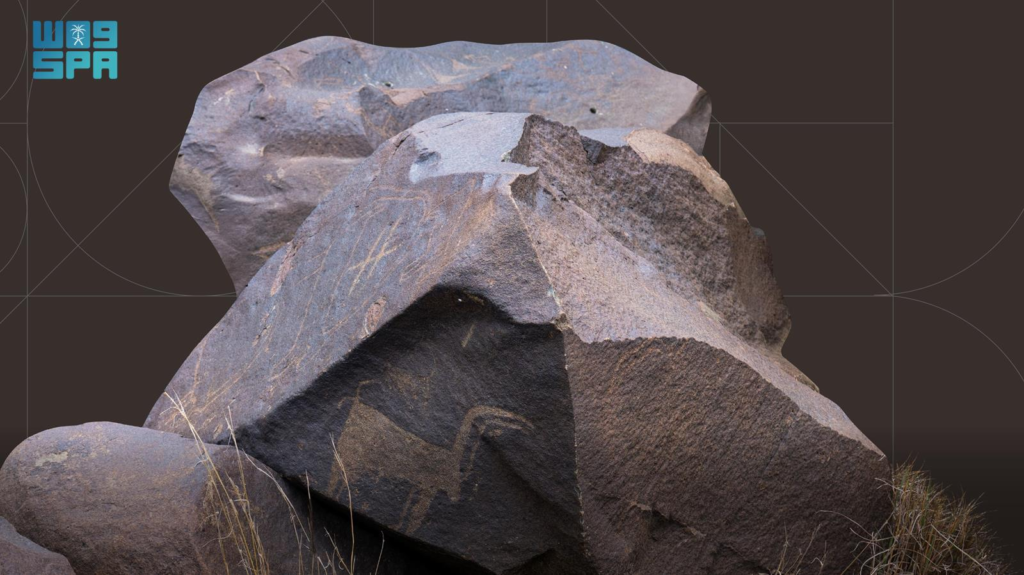 1000452461-1024x575 اكتشاف نقوش أثرية على 20 صخرة بقمم السودة