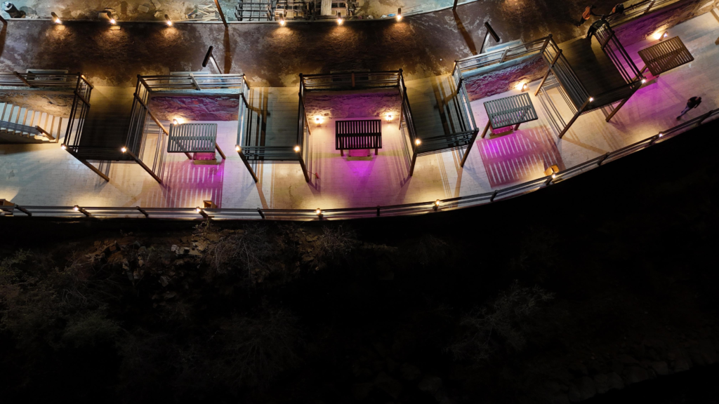 1000474001-1024x576 بلدية فيفاء تعيد تأهيل مطل الدفرة بحلة جديدة وبمسمى “مطل جارة القمر”