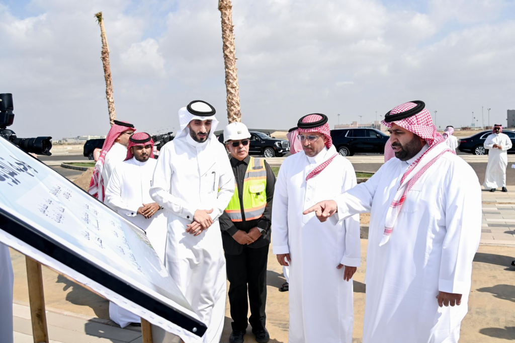 10029-1024x682 أمير جازان يتفقد مشروعات أمانة المنطقة