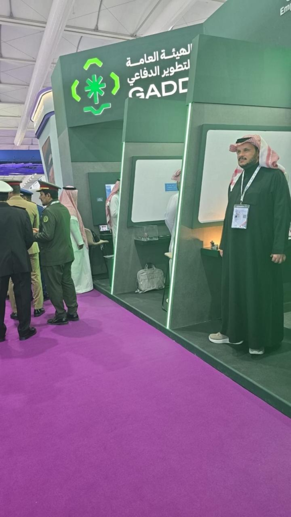 40032-576x1024 ابتكار الفيفي… حضور وطني في واجهة الدفاع العالمي