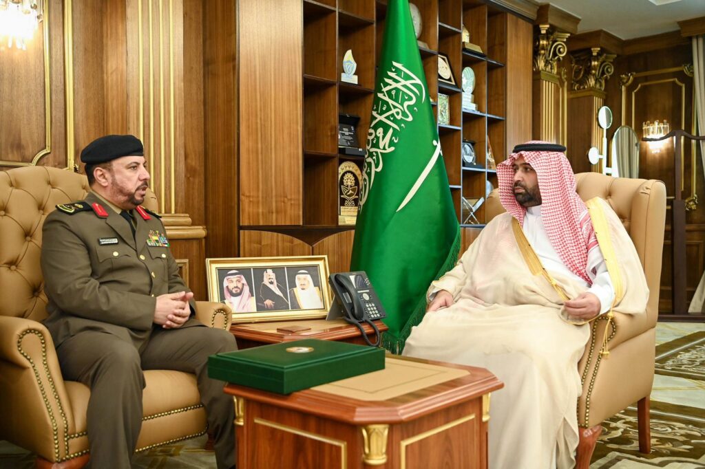 40040-1024x682 أمير جازان يتسلم التقرير السنوي لشرطة المنطقة