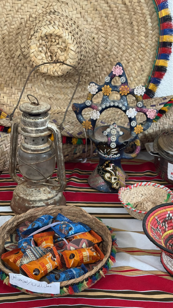 6415-576x1024 فريق هِمّة التطوعي ينفذ مبادرة اليوم العالمي للتراث بالثانوية الأولى بمحافظة بيش