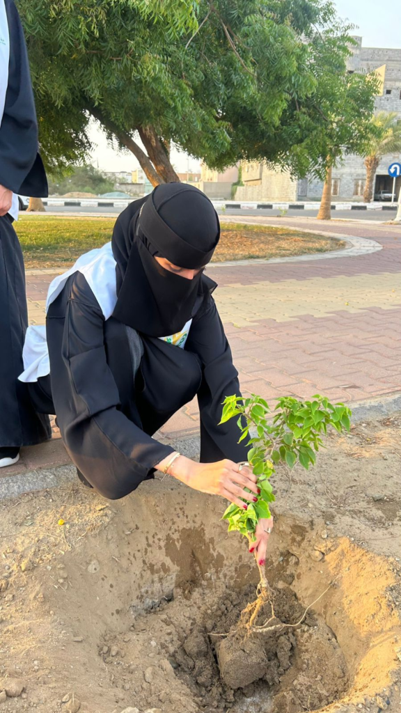 6469-576x1024 هِمّة التطوعي في مبادرة التشجير بعنوان “اغرس شجرة تصنع حياة”