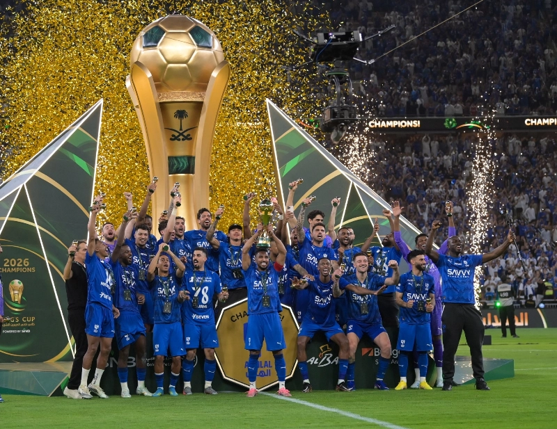 1000623101 ولي العهد يتوج الهلال بكأس الملك.. و"الزعيم" يؤكد شخصية البطل أمام الخلود