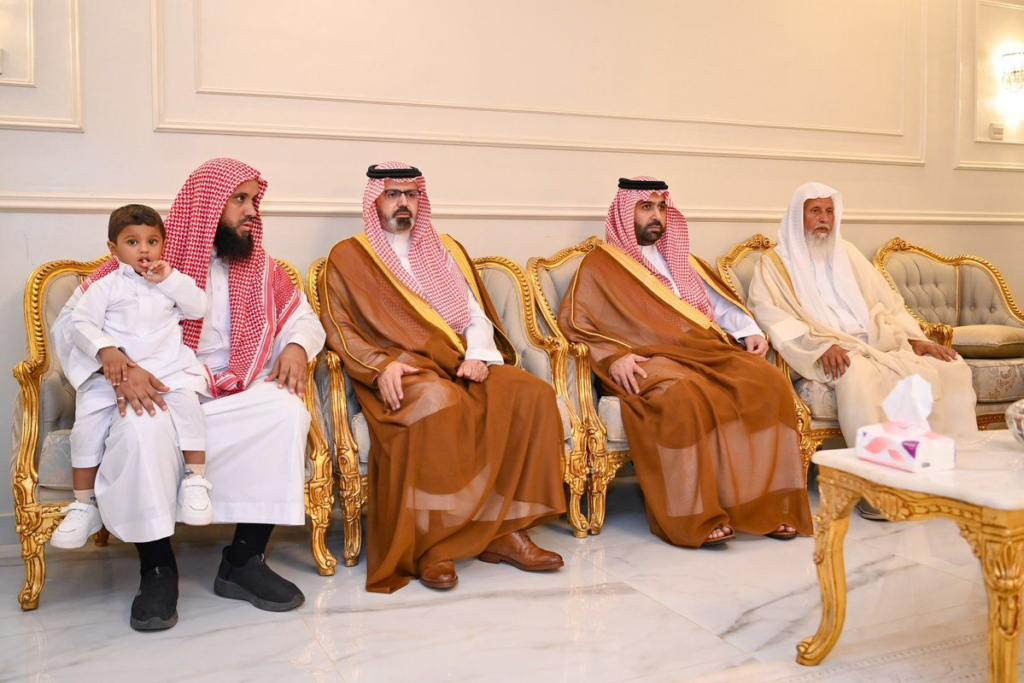 7034-1024x683 أمير جازان ونائبه يواسيان والد الأبناء الثلاثة
