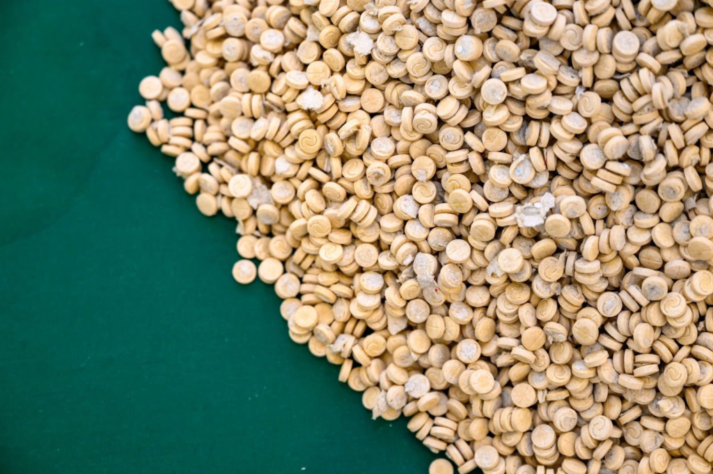7042-1024x682 ضربات أمنية موفقة تُحبط التهريب وتُسقط المروجين