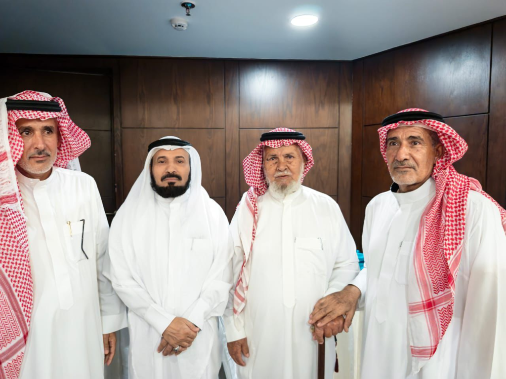 7239-1024x768 وفاءٌ يليق بالعطاء… تكريم المربي أحمد المالكي في يوم الوفاء