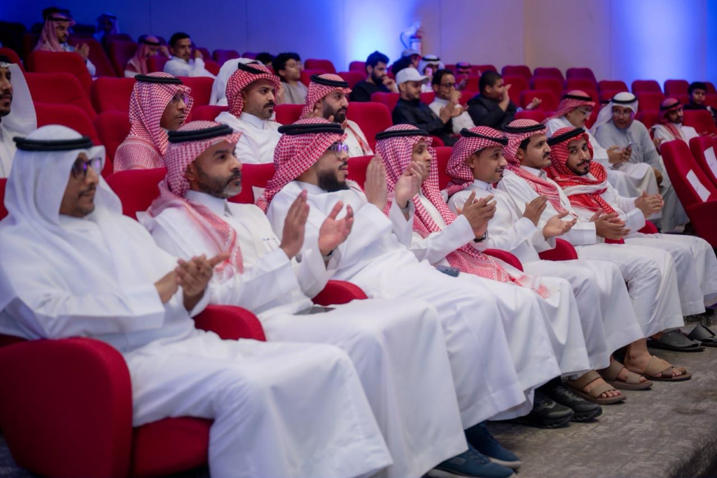 7372-1024x683 رعاية الأيتام بصبيا تحتفي بخريجيها على مسرح بيت الثقافة
