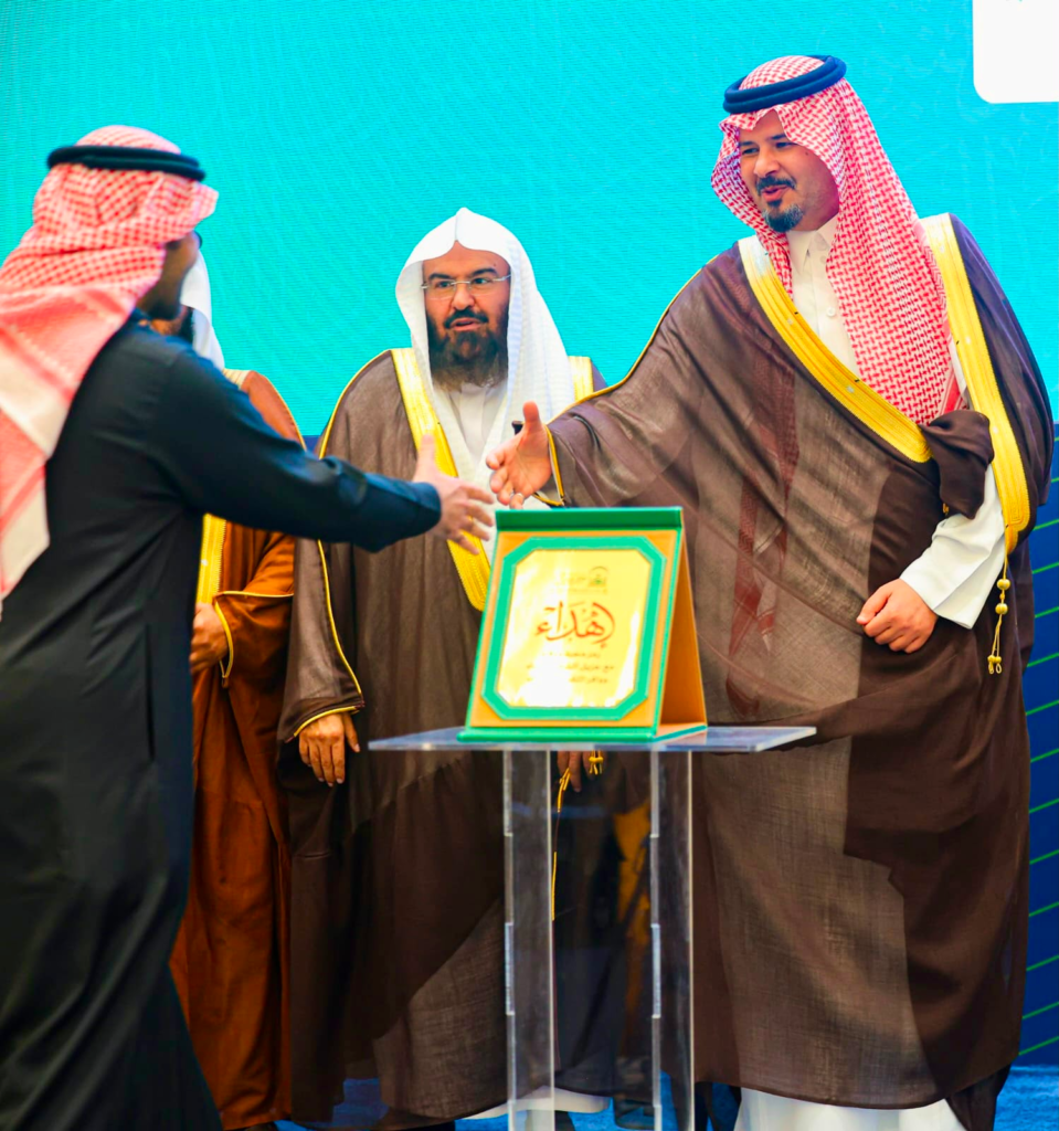 7386-959x1024 تكريم الشبل تقديرًا لإسهاماته في دعم أعمال موسمي رمضان والحج 1447هـ