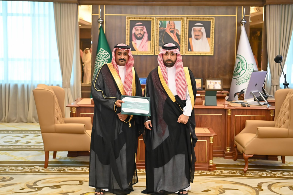 7554-1024x682 أمير منطقة جازان يطّلع على أعمال مبادرة "قافلة التنمية الرقمية" في عامها الأول