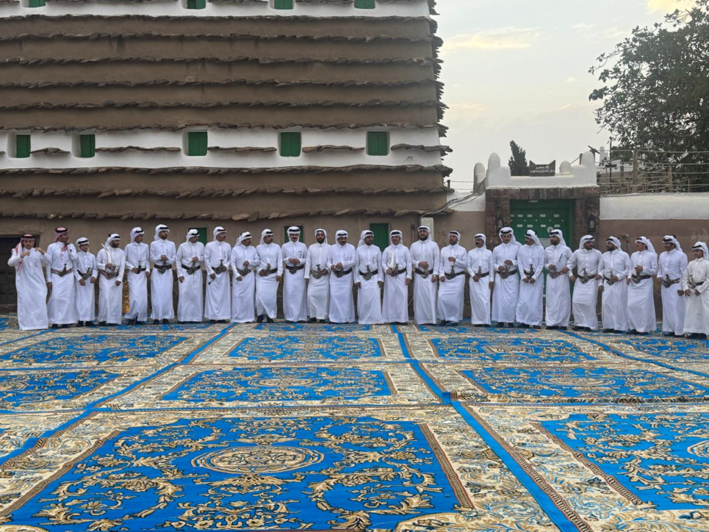 7575-1024x768 نجوم السياحة بجازان يكتشفون كنوز عسير التراثية في قرية المسقي