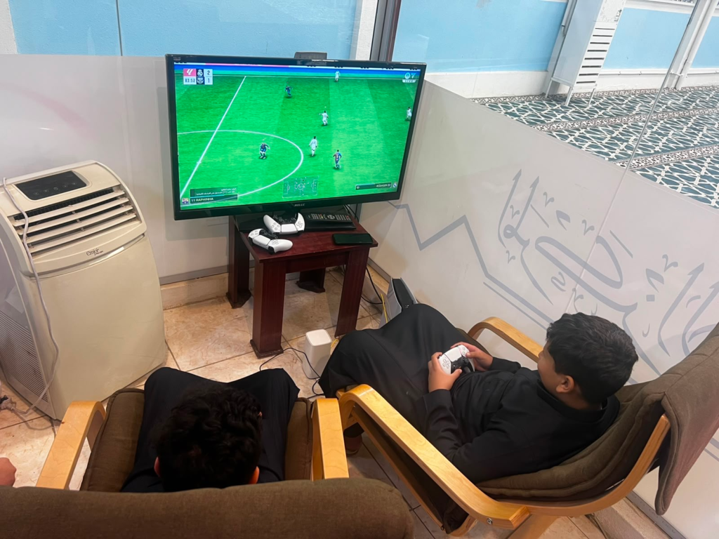 52395b61-8192-4260-ba59-4154ed746e4b-1024x768 طلاب وطالبات تعليم الطائف يستثمرون صيفهم في “نادينا” ببرامج” مهاريٓة وترفيهيّة”