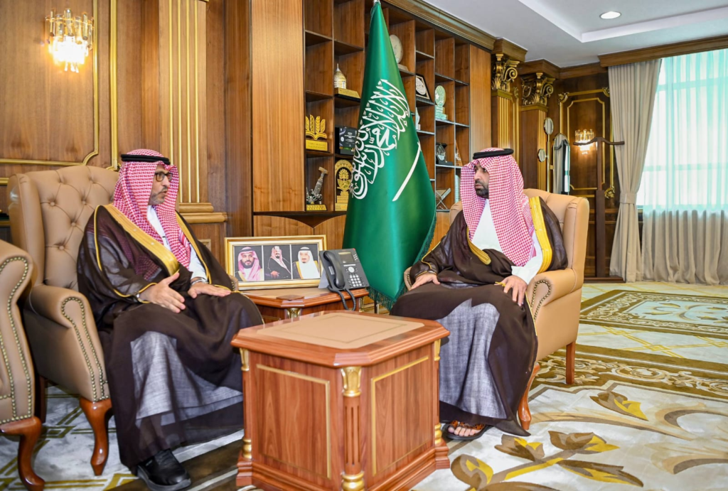 7696-1024x691 أمير جازان يشهد توقيع اتفاقيات لتعزيز الصحة وتوسيع «المدن الصحية»