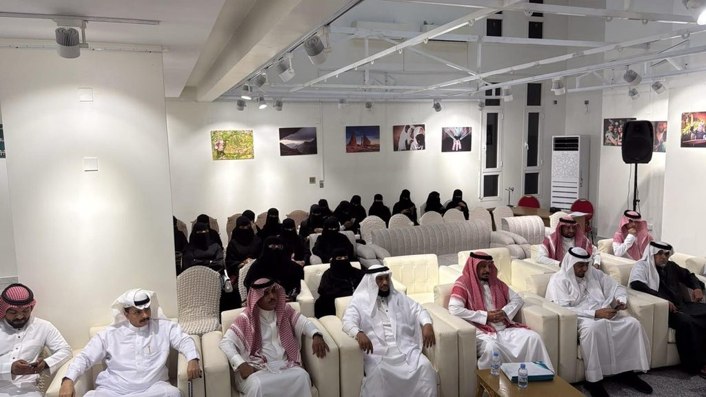 8014-1024x576-1 استعراض تجارب الصحافة والإعلام بفرع هيئة الصحفيين السعوديين بجازان