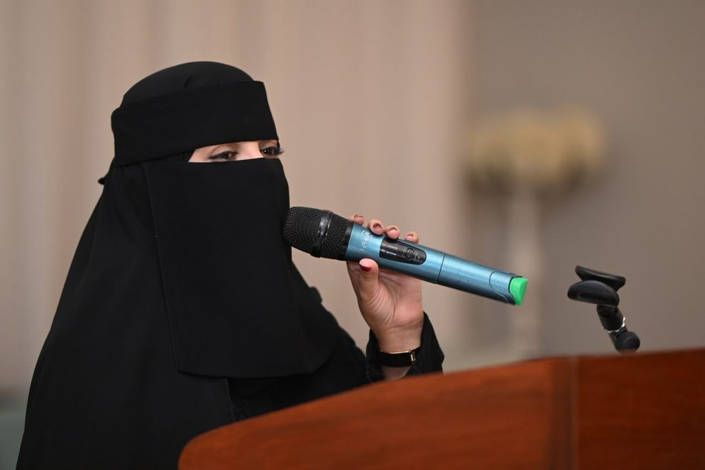 9224-1024x682-1 15 شاعرا وشاعرة في نادي الثقافة والفنون بصبيا، يتغنون بالوطن في اليوم الوطني 96