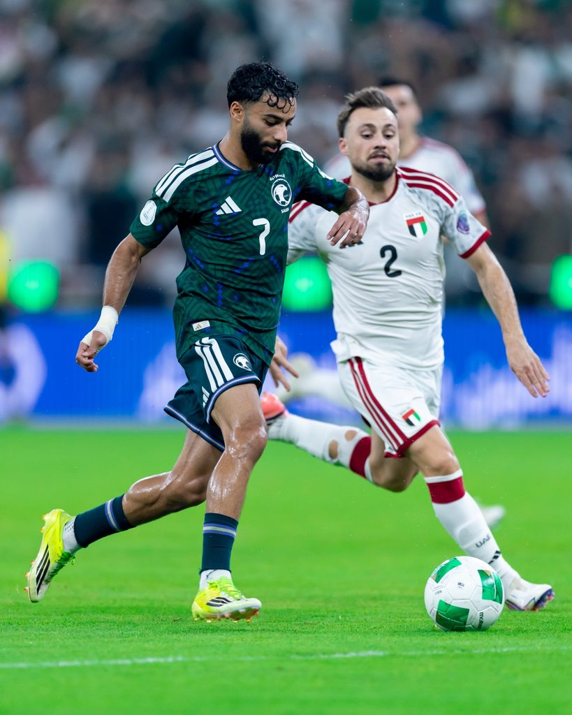 1000815811-819x1024-1 الصقور الخضر أبطالاً لكأس خليجي 27 على حساب الإمارات