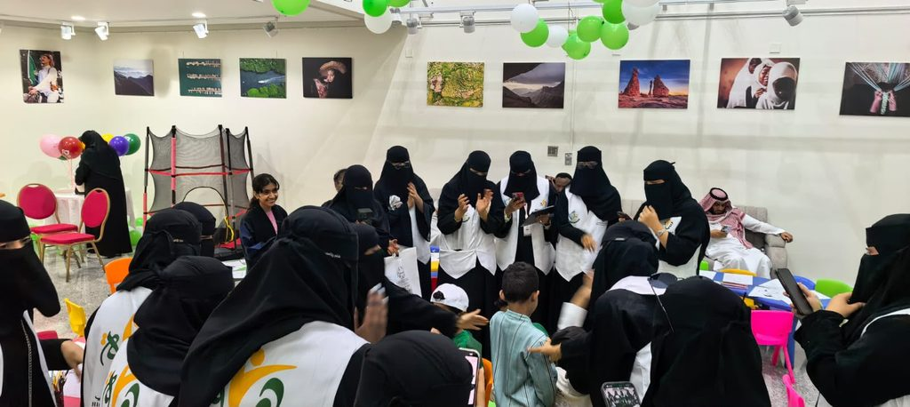 9220-1024x458-1 همة التطوعي في الاحتفال باليوم الوطني مع وحدة الأسر الكافلة بجازان