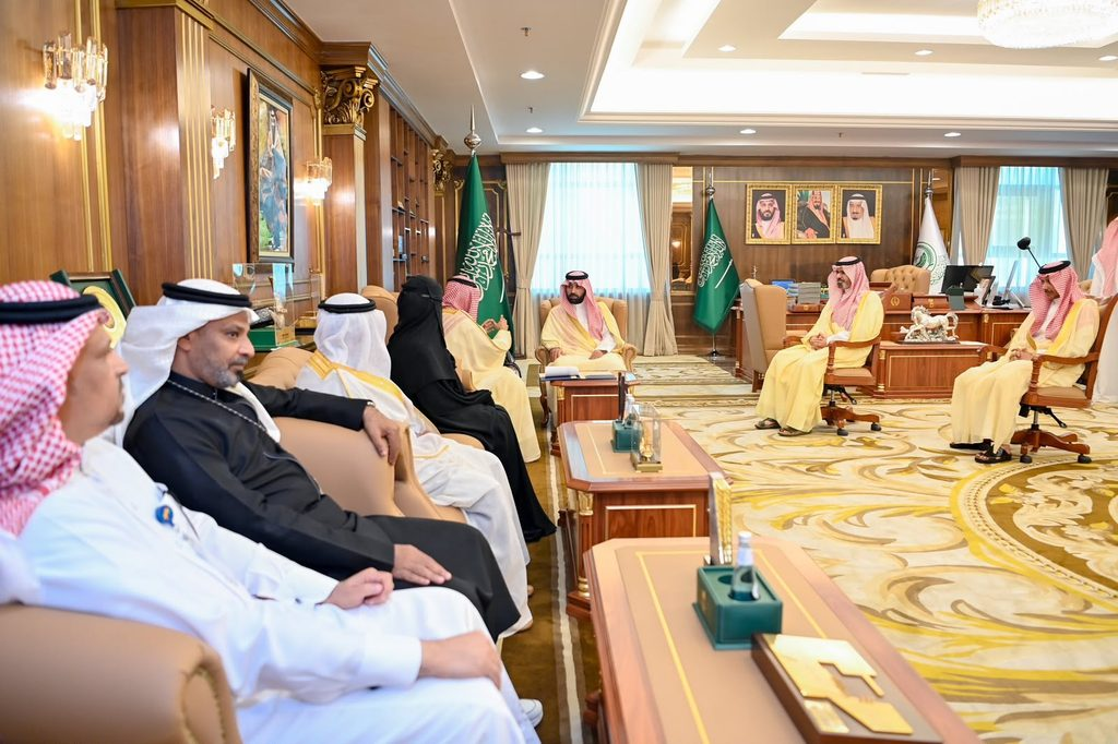 9244-1-1024x682-1 أمير جازان يستقبل المدير العام لفرع وزارة الموارد البشرية والتنمية الاجتماعية