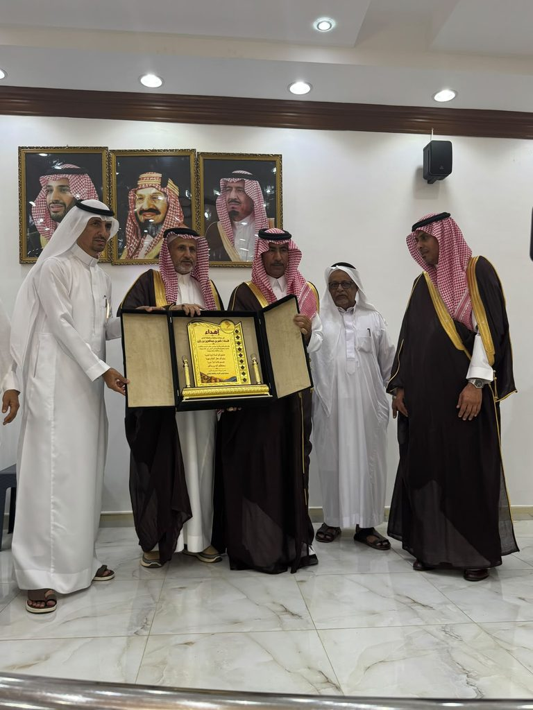 9435-768x1024-1 محافظ الداير يدشّن مقر جمعية تراحيب للتراث والثقافة