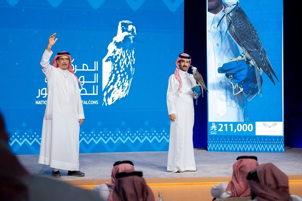 9444-1024x682-1 بيع صقر المويلح بـ(211) ألف ريال